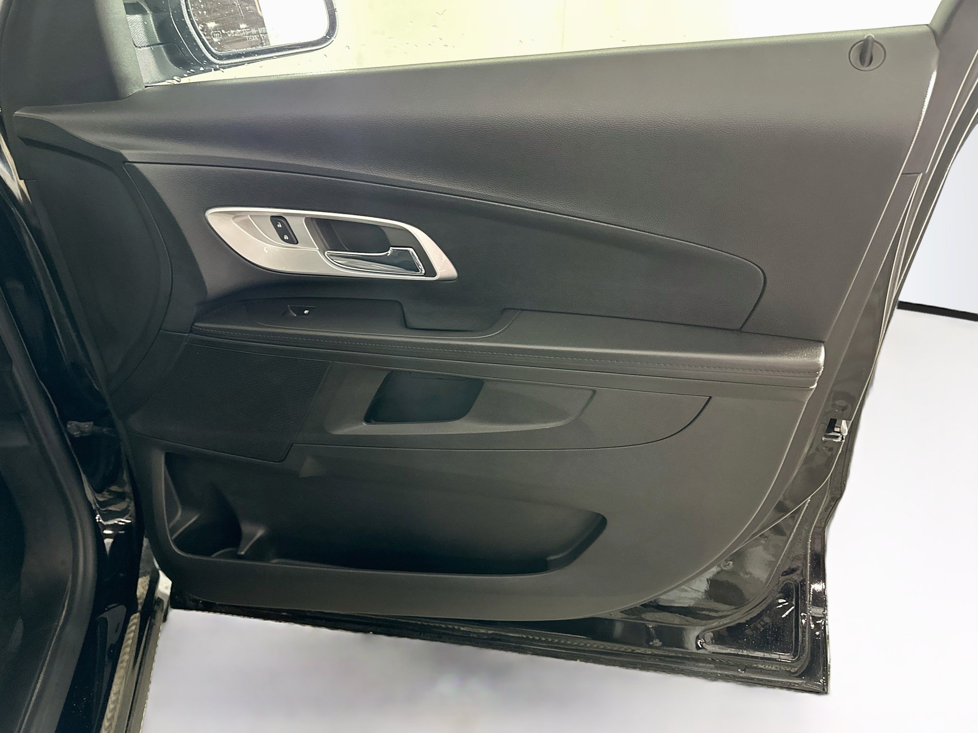 Used 2017 Chevrolet Equinox LT w/ Convenience Package FWD image 28