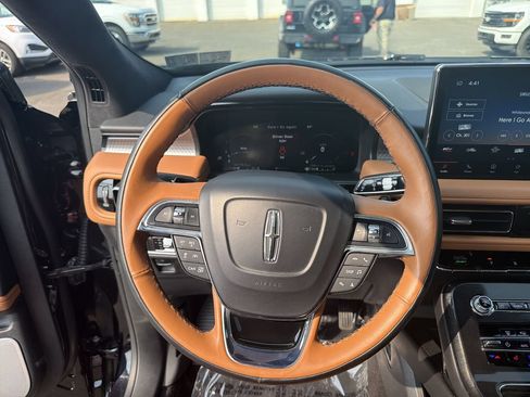 Certified 2023 Lincoln Nautilus Black Label w/ Class II Trailer Tow Package AWD/4WD image 22