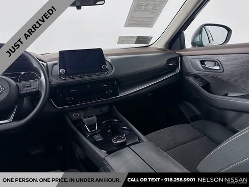 Certified 2022 Nissan Rogue SV image 21