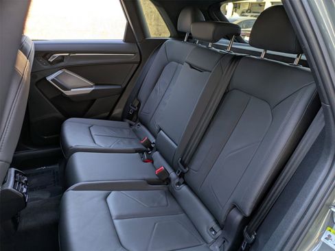 Used 2023 Audi Q3 2.0T Premium w/ Convenience Package image 31