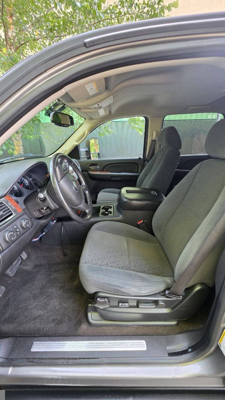 Used 2008 Chevrolet Avalanche LT AWD/4WD image 9