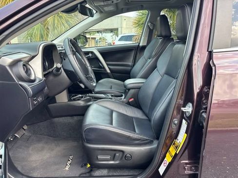 Used 2018 Toyota RAV4 Limited FWD image 4