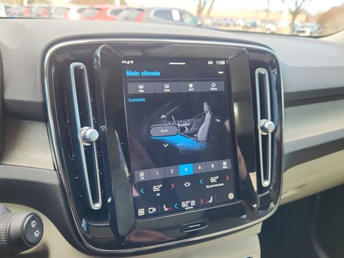 Certified 2023 Volvo XC40 B5 Plus w/ Driver Assist Package image 16