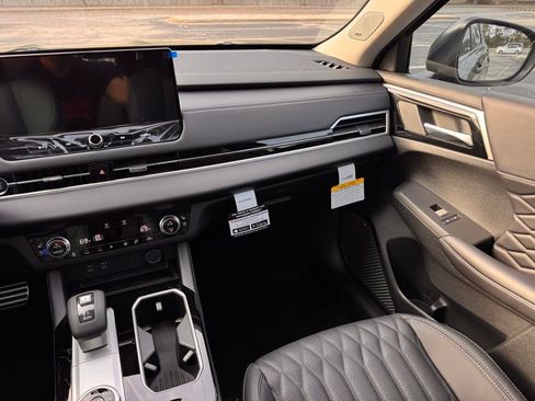 New 2026 Mitsubishi Outlander SEL FWD image 25