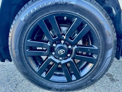 Used 2019 Toyota 4Runner Limited image 50