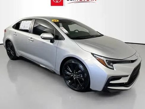Used 2023 Toyota Corolla SE FWD image 1