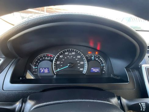 Used 2015 Toyota Camry LE image 36