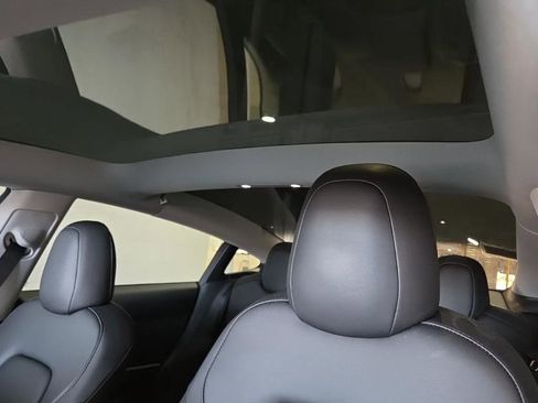 Used 2023 Tesla Model 3 Standard Range image 8