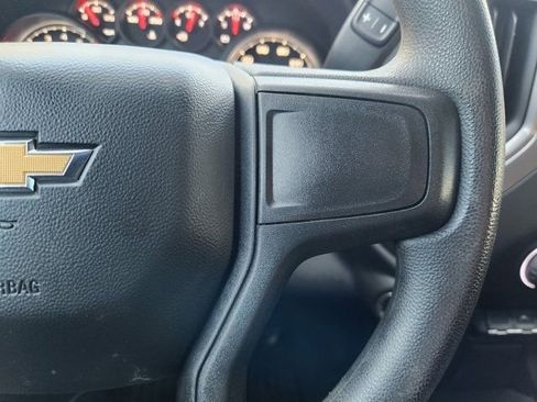Used 2023 Chevrolet Silverado 1500 Custom image 31