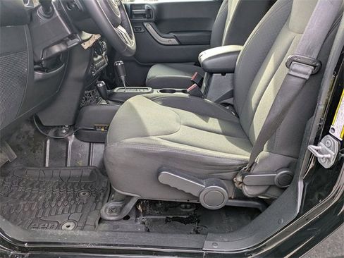 Used 2018 Jeep Wrangler Unlimited Sport S image 11