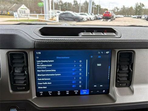 Used 2025 Ford Bronco Outer Banks image 24