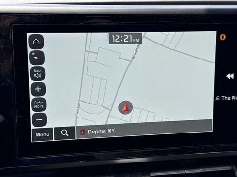 Used 2024 Kia Carnival EX FWD image 14