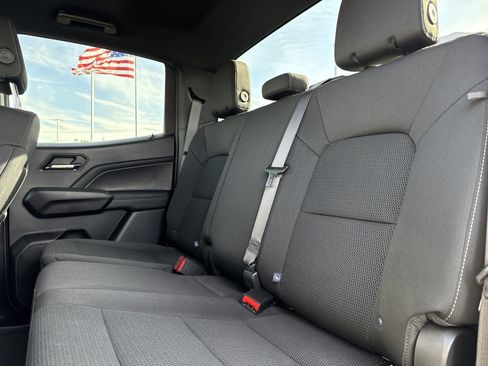 Certified 2024 Chevrolet Colorado LT image 30