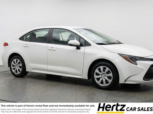 Used 2025 Toyota Corolla LE FWD image 1