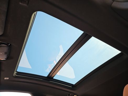 Used 2023 BMW X4 xDrive30i w/ M Sport Package image 30