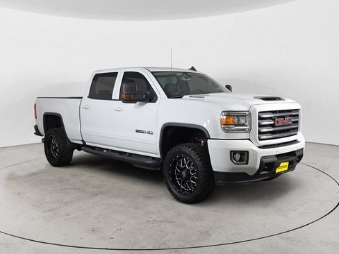 Used 2018 GMC Sierra 2500 SLT w/ Duramax Plus Package AWD/4WD image 7