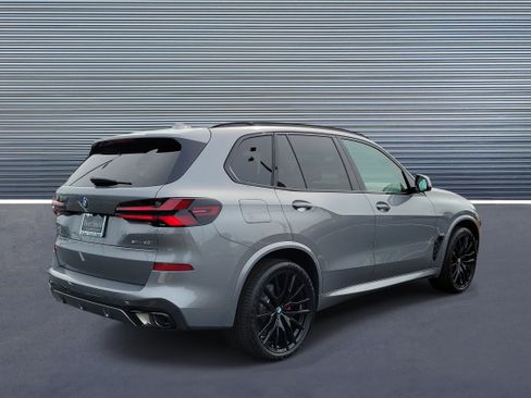 New 2026 BMW X5 sDrive40i w/ M Sport Package RWD image 3