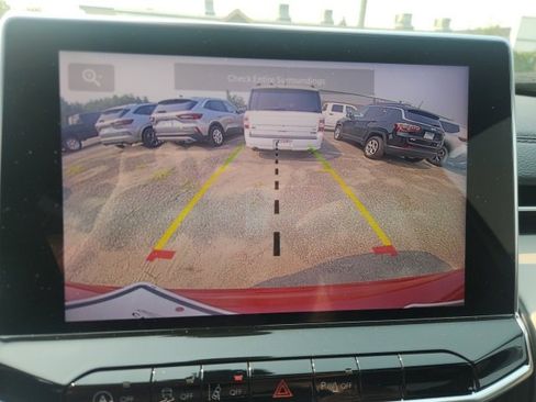 Used 2023 Jeep Compass Limited image 26