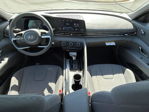 New 2026 Hyundai Elantra SE FWD image 22