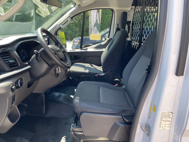 Certified 2025 Ford Transit 250 Low Roof w/ Exterior Upgrade Package RWD image 32