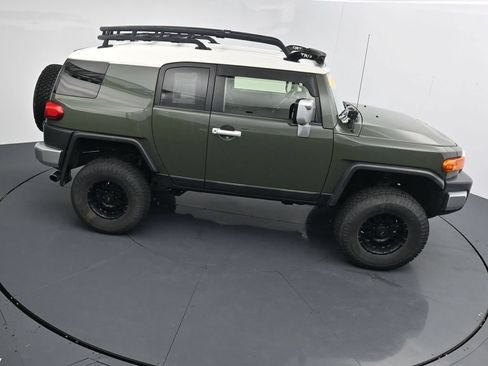 Used 2012 Toyota FJ Cruiser 4WD w/ Convenience Pkg image 31