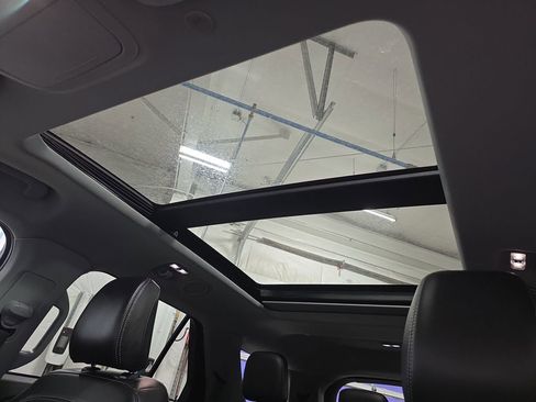 Used 2023 Ford Explorer XLT w/ Equipment Group 202A image 33