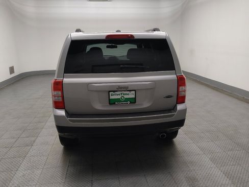 Used 2016 Jeep Patriot Sport w/ Power Value Group FWD image 6