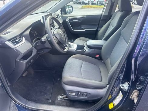 Used 2025 Toyota RAV4 XLE FWD image 7