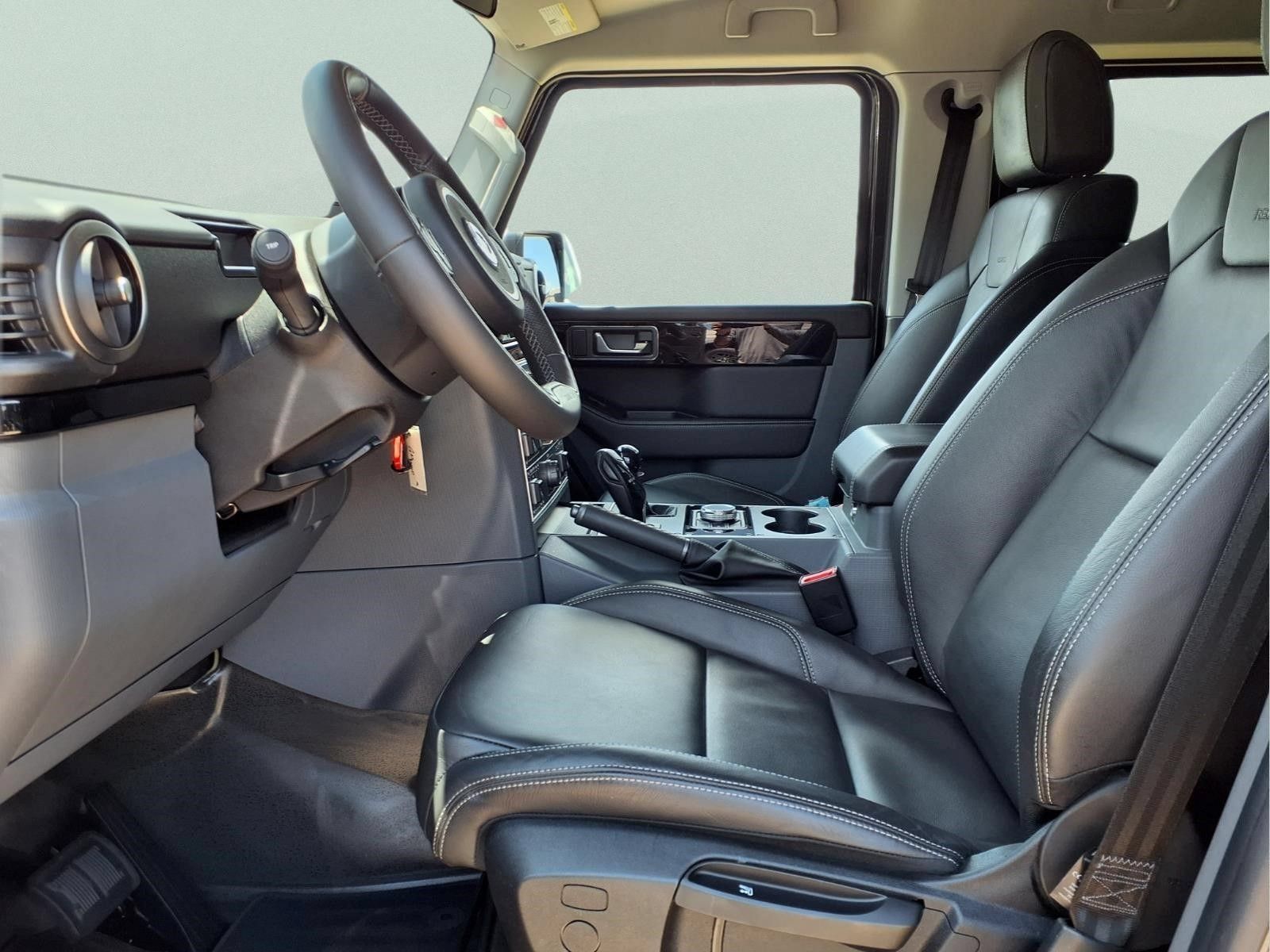 Used 2024 INEOS Grenadier Station Wagon AWD/4WD image 11