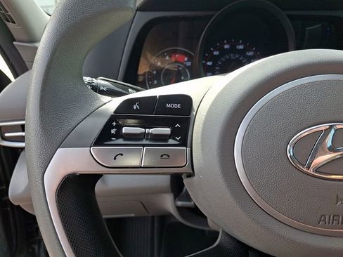 Used 2023 Hyundai Elantra SEL image 20