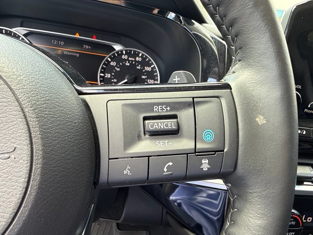 Used 2023 Nissan Pathfinder SL AWD/4WD image 23