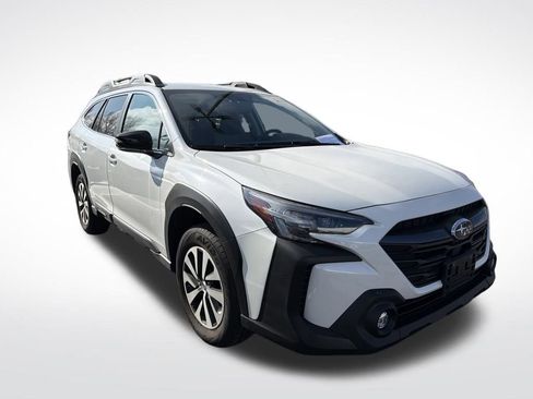 Used 2023 Subaru Outback Premium image 7