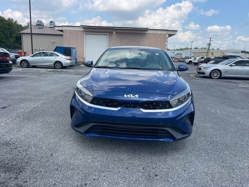 Used 2023 Kia Forte LXS w/ LXS Technology Package FWD image 8