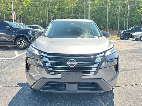 Used 2024 Nissan Rogue S FWD image 5