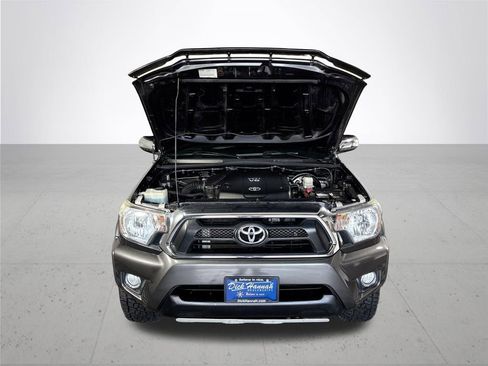 Used 2014 Toyota Tacoma Limited w/ Limited Package image 21