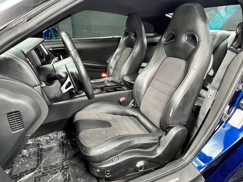 Used 2013 Nissan GT-R Premium AWD/4WD image 5