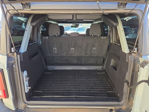 Used 2022 Ford Bronco Wildtrak image 12