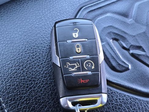 Used 2021 RAM 1500 Laramie image 21