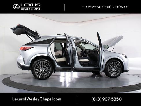 Used 2024 Lexus RX 350 FWD w/ Convenience Package image 18