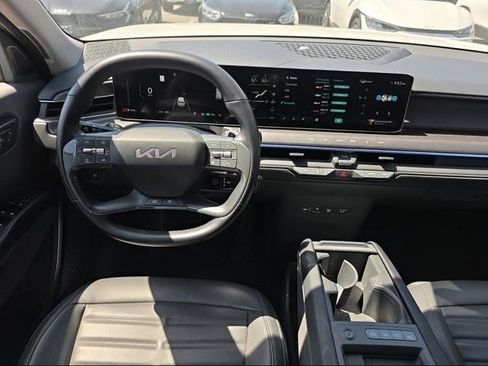 Certified 2024 Kia EV9 Land AWD/4WD image 8