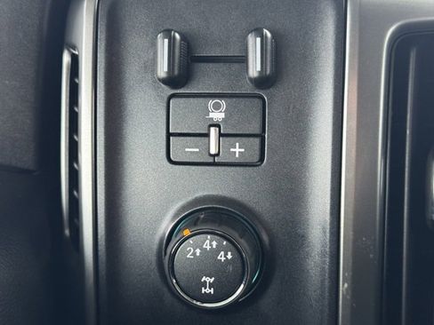 Used 2016 Chevrolet Silverado 2500 LT image 28