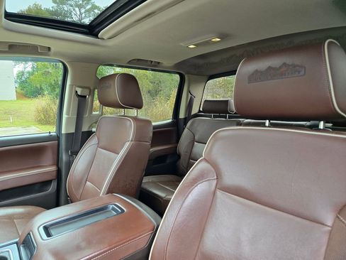 Used 2015 Chevrolet Silverado 1500 High Country w/ High Country Premium Package image 36