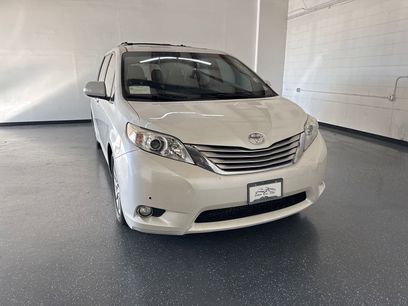 Used 2013 Toyota Sienna Limited w/ Premium Pkg