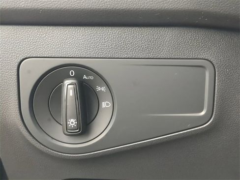 Certified 2024 Volkswagen Tiguan S image 25