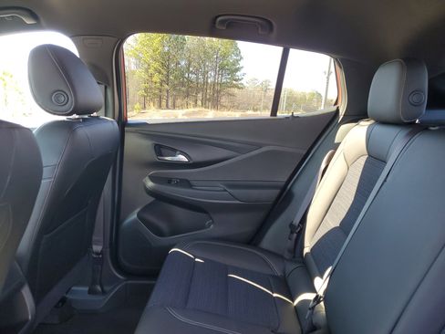 Used 2024 Buick Envista Preferred w/ Convenience I Package image 8