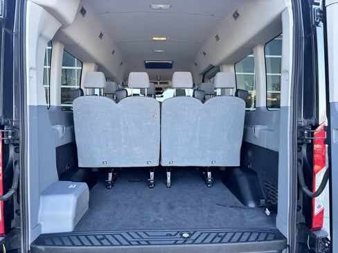 Used 2019 Ford Transit 350 XLT image 31