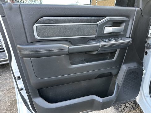 Used 2019 RAM 2500 Big Horn image 37