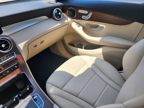 Certified 2022 Mercedes-Benz GLC 300 4MATIC image 15