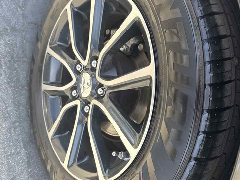 Used 2017 Mitsubishi Lancer ES image 10