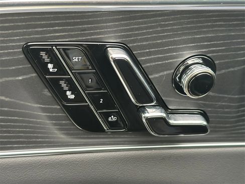 Used 2025 Cadillac Lyriq Sport image 22